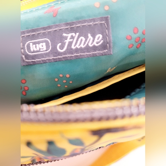 Lug Flare Yellow Quilted Floral Crossbody Bag - Picture 6 of 6